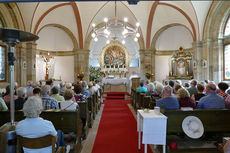 Nachfeier des Mährisch-Neustädter Wachsstockfestes an der Weingartenkapelle (Foto: Karl-Franz Thiede)